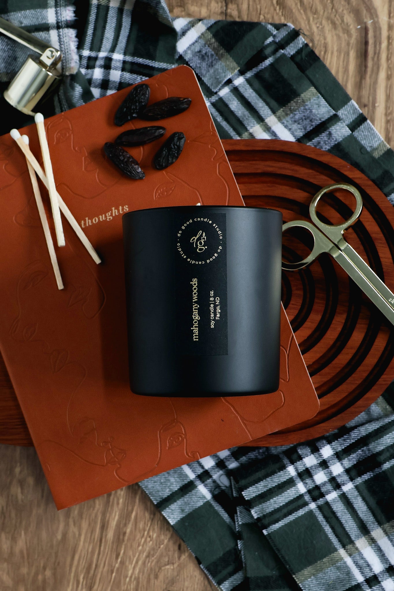 The Cozy Minimalist (or the Male Candlelover)